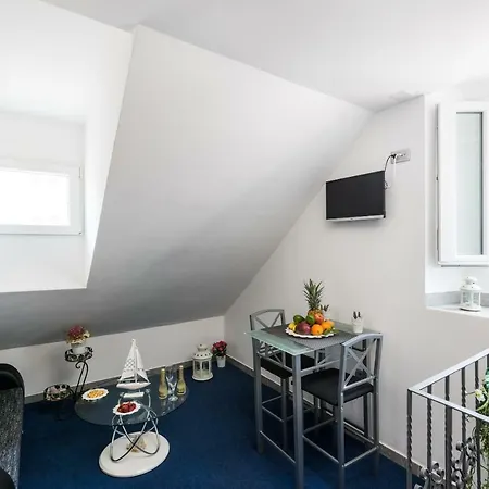 Apartman Nona Lena Studio