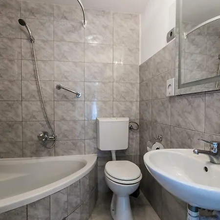 Nona Lena Studio Apartman *