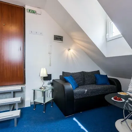 Nona Lena Studio Apartman *
